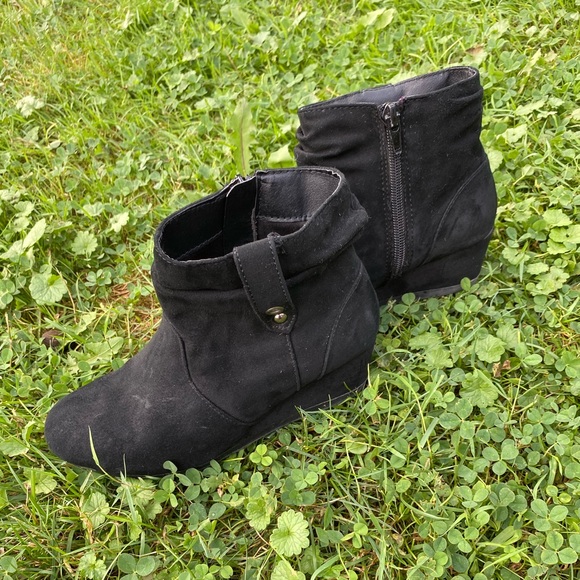 Nine West Other - 𝙽𝚒𝚗𝚎 𝚠𝚎𝚜𝚝 𝚠𝚎𝚍𝚐𝚎𝚜